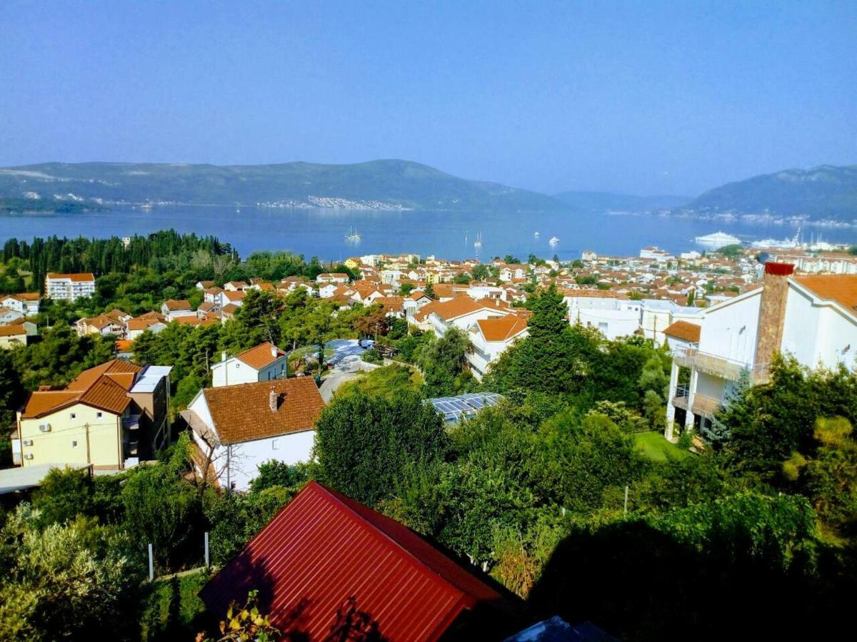Timber House * Tivat